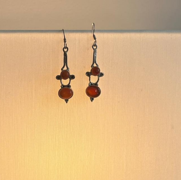 Sterling Silver Himalayan Dangling Garnet Earrings - Picture 6 of 6
